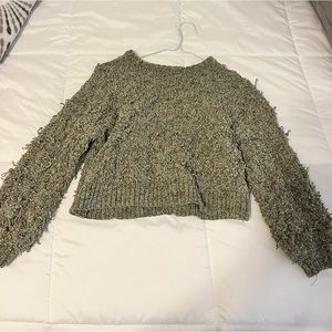 Cute green sweater! Fits M and S